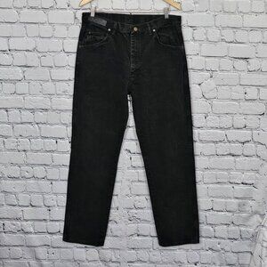 2/$30 Wrangler Rugged Wear Black Jeans Size 36 Classic Fit Denim